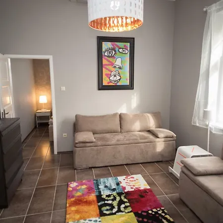 Appartement Deakvilla37 Apartman Eger